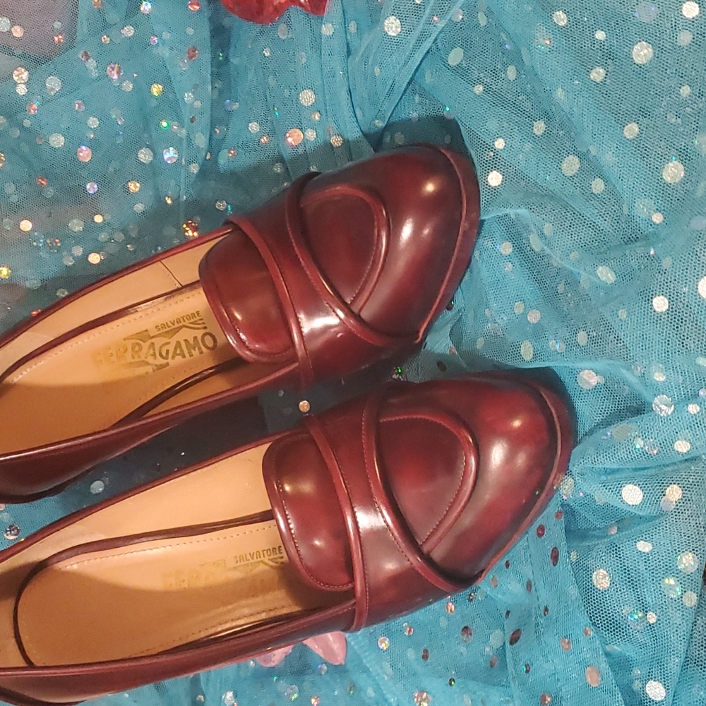 Salvatore Ferragamo Heels Shade of Red - Picture 3 of 15